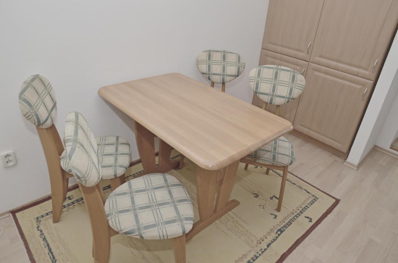 Apartmany Zlatovska Trenčín Eksteriør billede
