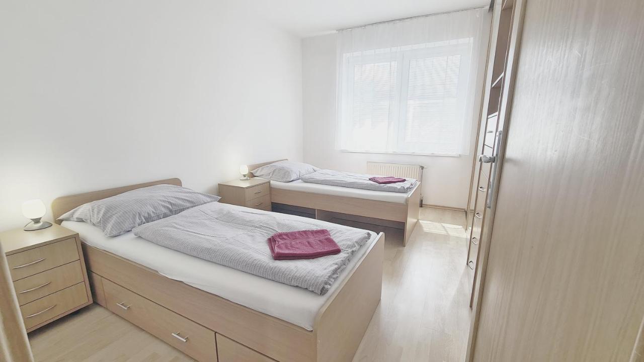 Apartmany Zlatovska Trenčín Eksteriør billede