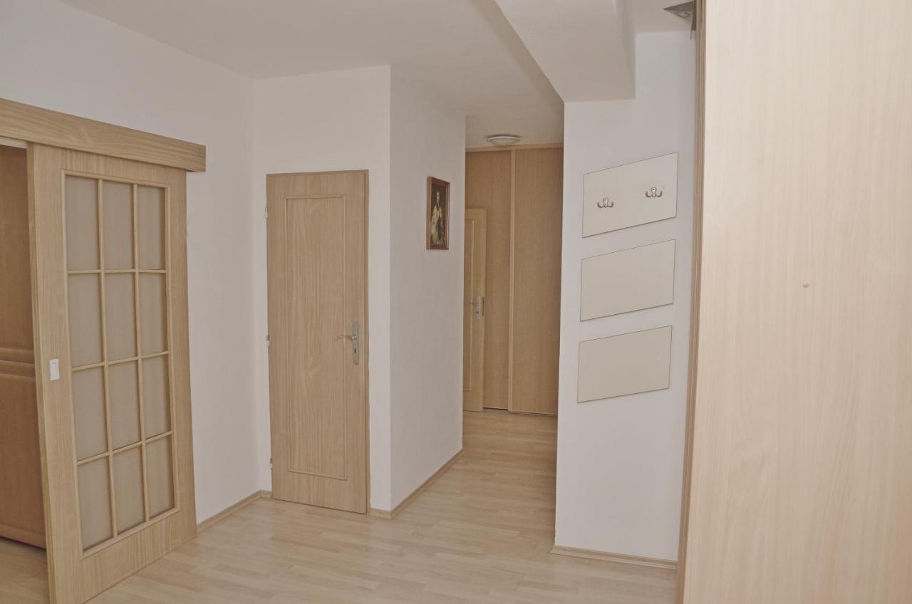 Apartmany Zlatovska Trenčín Eksteriør billede