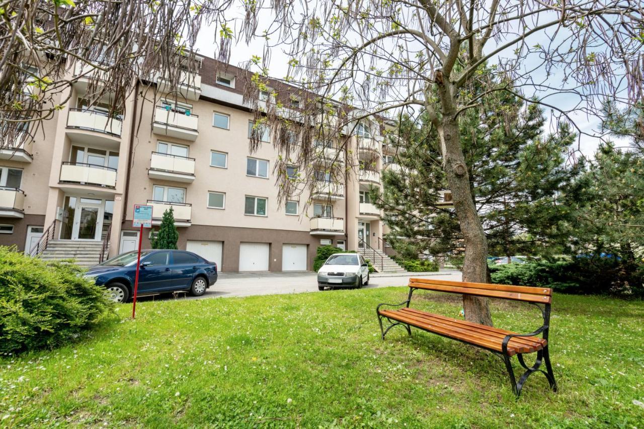 Apartmany Zlatovska Trenčín Eksteriør billede