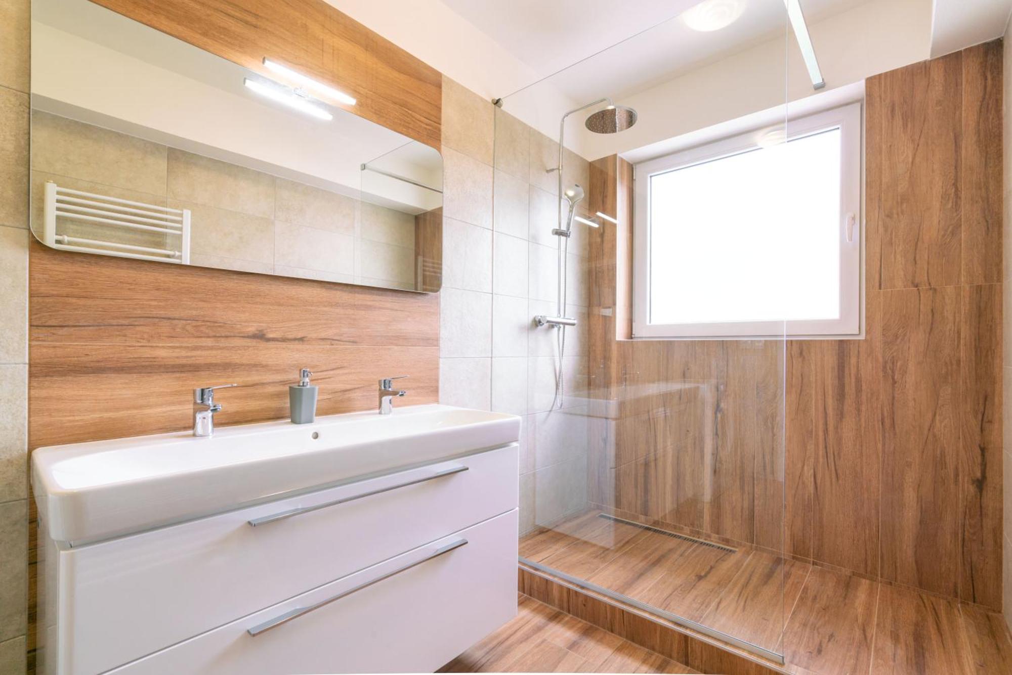 Apartmany Zlatovska Trenčín Eksteriør billede